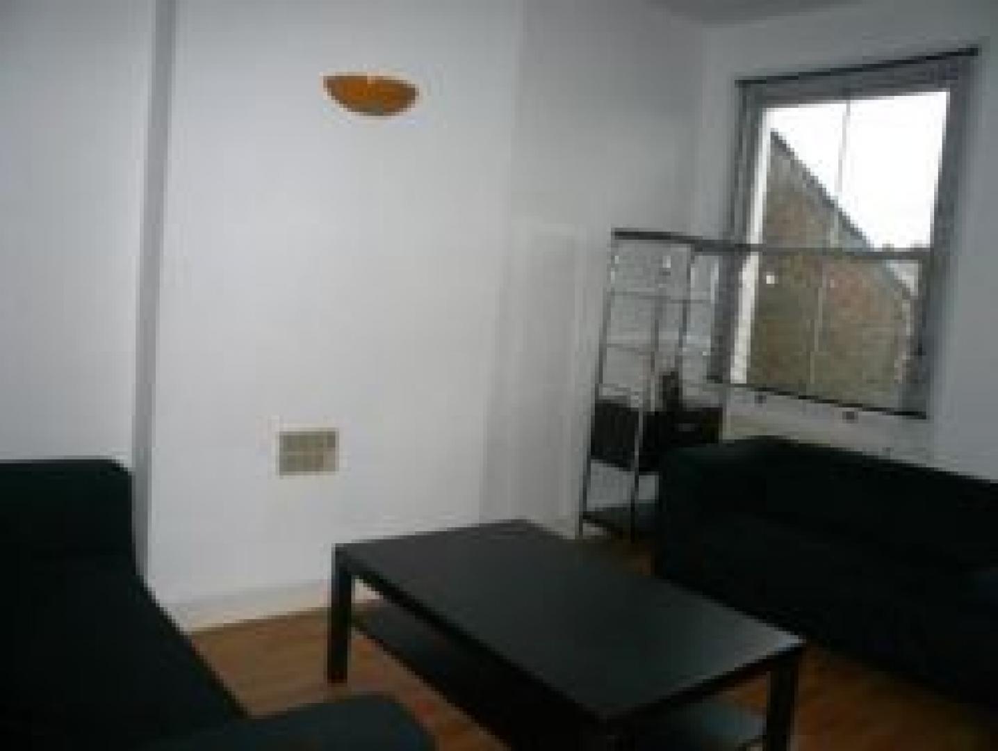 			3 Bedroom, 1 bath, 1 reception Flat			 Belton Road, WILLESDEN GREEN/DOLLIS HILL